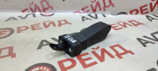 Ограничитель двери AUDI Q5 29.10.2015