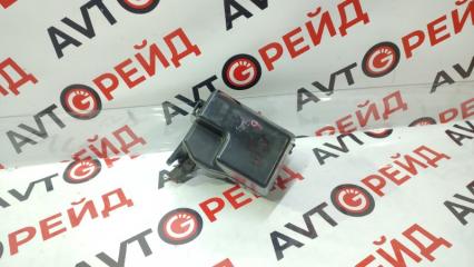 Блок предохранителей под капот Toyota Ipsum 2006.03