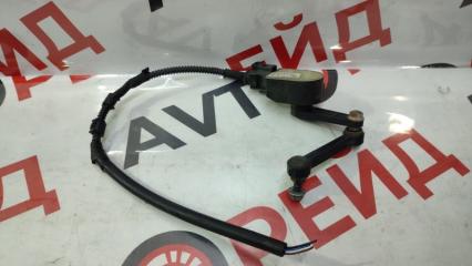 Датчик высоты дорожного просвета задний AUDI Q7 02.05.2012 контрактная Датчик высоты дорожного просвета задний AUDI Q7 02.05.2012