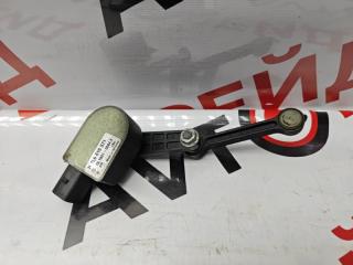 Датчик высоты дорожного просвета задний AUDI Q7 13.07.2009 контрактная Датчик высоты дорожного просвета задний AUDI Q7 13.07.2009