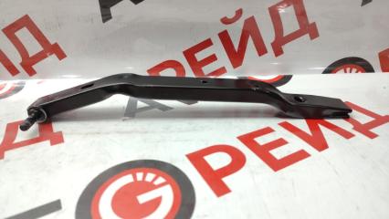 Кронштейн радиатора правый AUDI Q5 06.07.2009