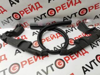 Уплотнитель капота AUDI Q5 06.07.2009