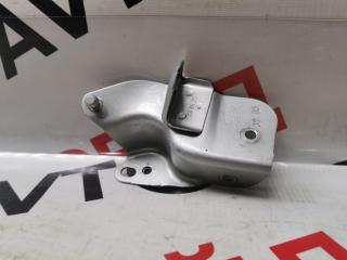 Запчасть кронштейн VOLKSWAGEN TOUAREG 26.09.2006