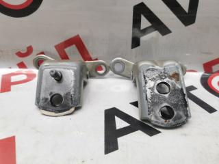 Петля дверная задняя правая Nissan Bluebird Sylphy 08.2003