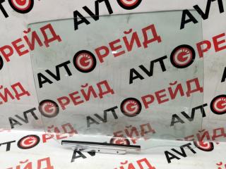 Стекло боковое заднее правое Toyota Vitz 2001.03 контрактная Стекло боковое заднее правое Toyota Vitz 2001.03
