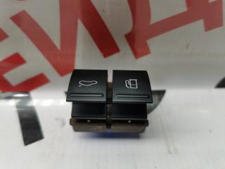 Кнопка открывания багажника VOLKSWAGEN PASSAT 20.05.2010 контрактная Кнопка открывания багажника VOLKSWAGEN PASSAT 20.05.2010