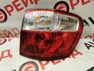 Фонарь правый Toyota Ipsum 04.2006