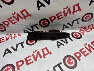 Запчасть кнопка стеклоподъемника задняя левая Mitsubishi Diamante 01.11.1996