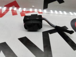 Кнопка регулировки сиденья VOLKSWAGEN TOUAREG 03.04.2014 контрактная Кнопка регулировки сиденья VOLKSWAGEN TOUAREG 03.04.2014