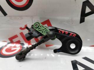 Датчик высоты дорожного просвета задний правый AUDI A8 10.02.2014 контрактная Датчик высоты дорожного просвета задний правый AUDI A8 10.02.2014