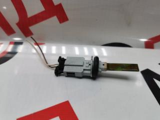 Фото запчасти датчик температуры воздуха в салоне VOLKSWAGEN TOUAREG 02.11.2011 контрактная запчасть Запчасть датчик температуры воздуха в салоне VOLKSWAGEN TOUAREG 02.11.2011