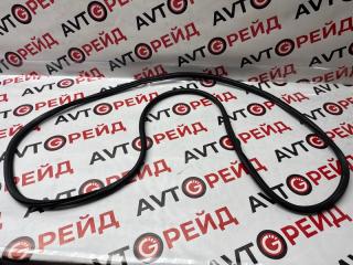 Уплотнитель капота AUDI A8 06.02.2012