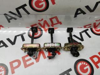 Ограничитель двери Mitsubishi Diamante 01.11.1996