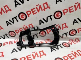 Кронштейн фары правый VOLKSWAGEN TOUAREG 02.11.2011