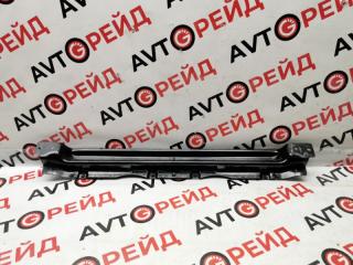 Крепление радиатора VOLKSWAGEN TOUAREG 02.11.2011