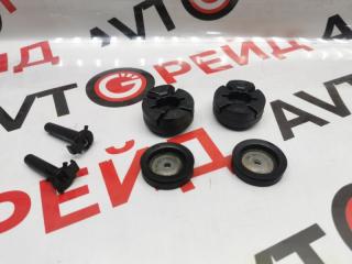 Крепление радиатора AUDI A8 06.02.2012