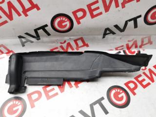 Уплотнитель капота правый AUDI RS Q3 21.09.2015