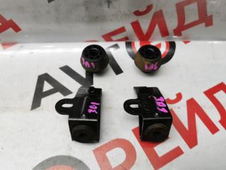 Крепление радиатора Nissan DUALIS 07.2012