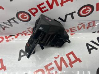 Запчасть блок предохранителей под капот Toyota Avensis 05