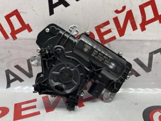 Доводчик двери багажника AUDI Q7 16.04.2018
