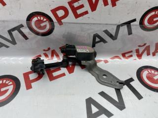 Датчик высоты дорожного просвета AUDI Q7 20.11.2010