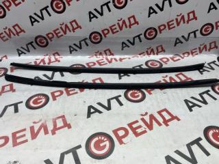Молдинг лобового стекла AUDI Q7 08.05.2012 контрактная Молдинг лобового стекла AUDI Q7 08.05.2012