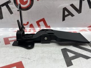 Замок капота AUDI Q3 18.04.2013