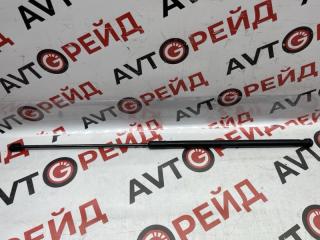 Фото запчасти амортизатор капота AUDI Q3 18.04.2013 контрактная запчасть Запчасть амортизатор капота AUDI Q3 18.04.2013