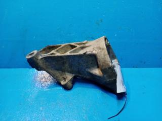 Кронштейн опоры двигателя левый E-Class 2002-2009 W211 OM647