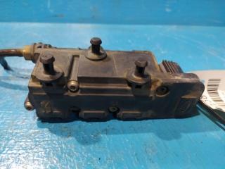 Запчасть клапан пневмоподвески Land Rover Range Rover 2003-2012