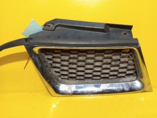 Решетка радиатора левая Mitsubishi Pajero Sport 2 2008-2011