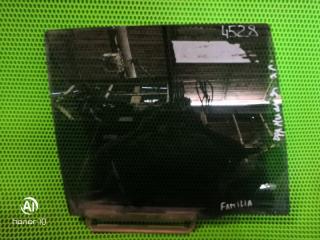 Запчасть стекло заднее левое Mazda Familia 1999