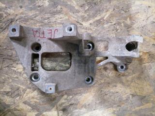 Кронштейн генератора Volkswagen Jetta 2008