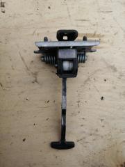 Запчасть ограничитель двери передний левый Peugeot 408 2014