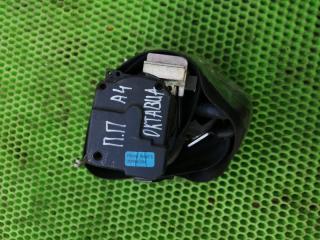 Ремень безопасности передний правый Skoda Octavia 2007