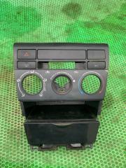 Фото запчасти центральная консоль BYD F3 2011 Б/У запчасть Запчасть центральная консоль BYD F3 2011