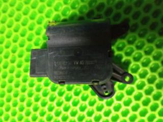 Моторчик заслонки печки Volkswagen Golf 2010 Б/У Моторчик заслонки печки Volkswagen Golf 2010