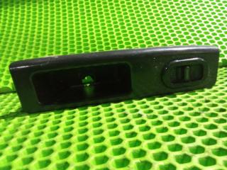 Запчасть кнопка стеклоподъемника задняя правая Daewoo Nexia 2010