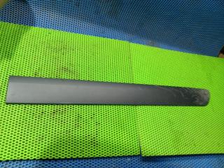 Запчасть молдинг на дверь передний правый Lada Granta Cross 2020