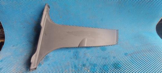 Запчасть накладка стойки левая Ford Focus 3 2014