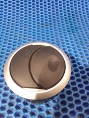 Запчасть дефлектор воздуховода передний Lada Kalina 2016