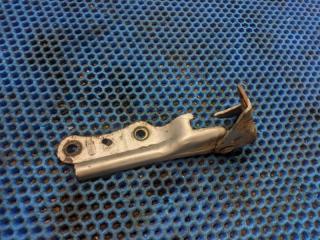 Запчасть петля капота правая Hyundai Elantra 2003