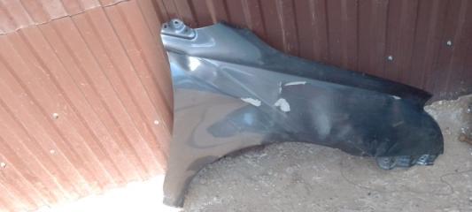 Крыло переднее правое Toyota Avensis