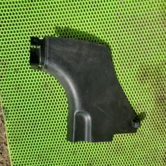 Запчасть накладка на порог передняя правая KIA Sportage 2015