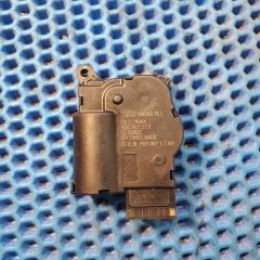 Моторчик заслонки печки Skoda Octavia 2017 Б/У Моторчик заслонки печки Skoda Octavia 2017