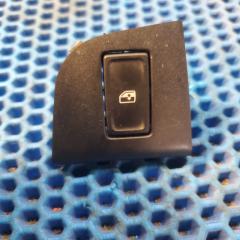 Кнопка стеклоподъемника передняя правая Skoda Octavia 2017