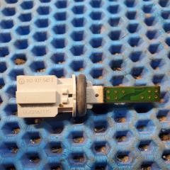 Датчик температуры воздуха салона передний Skoda Octavia 2017