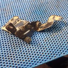 Кронштейн блока ABS Skoda Octavia 2017 Б/У Кронштейн блока ABS Skoda Octavia 2017