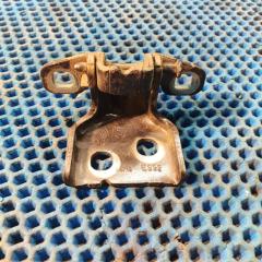 Петля двери задняя правая Lada Vesta 2019 Б/У Петля двери задняя правая Lada Vesta 2019