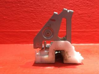 Запчасть замок багажника правый Mitsubishi Outlander 2008